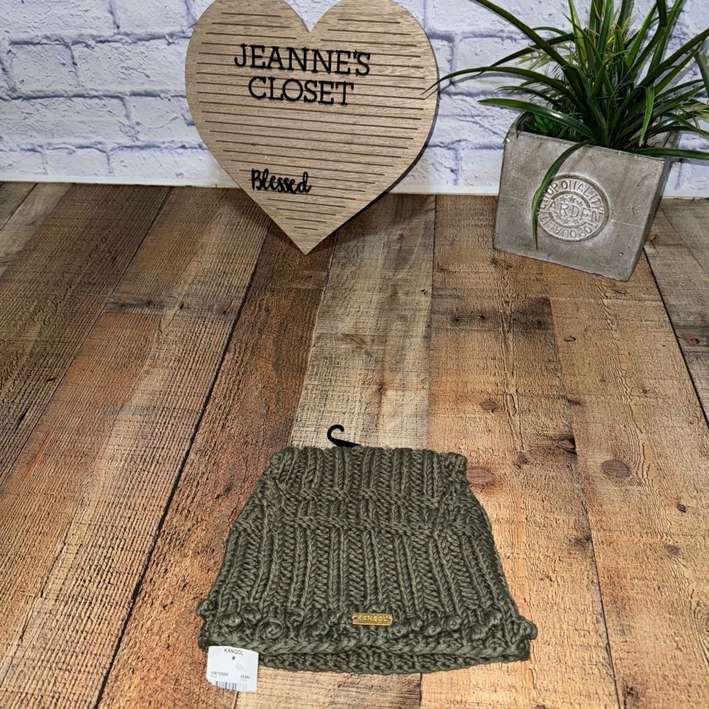 Kangol louz knit cassock hat beanie green NWT